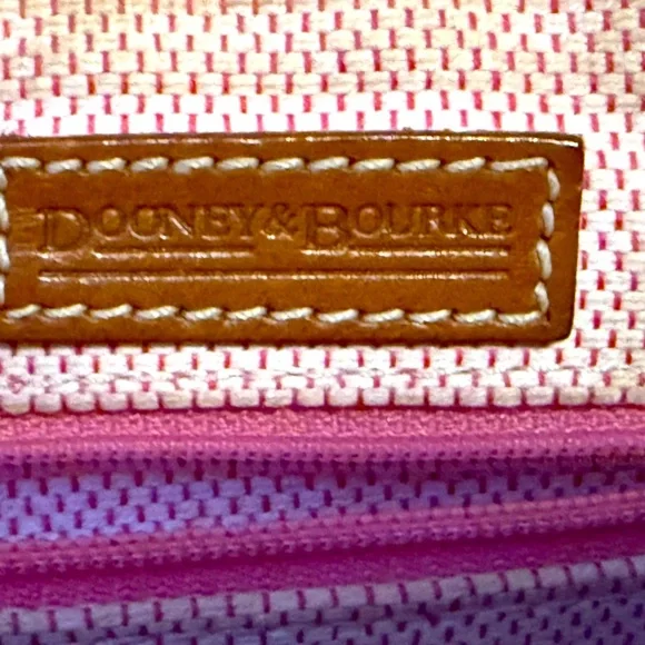 Dooney & Bourke purse - Picture 3 of 9